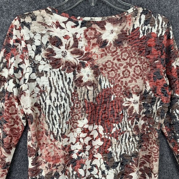 Erika Floral Knit Top Women Petite Small Sparkle Studs At Neckline - Picture 8 of 9